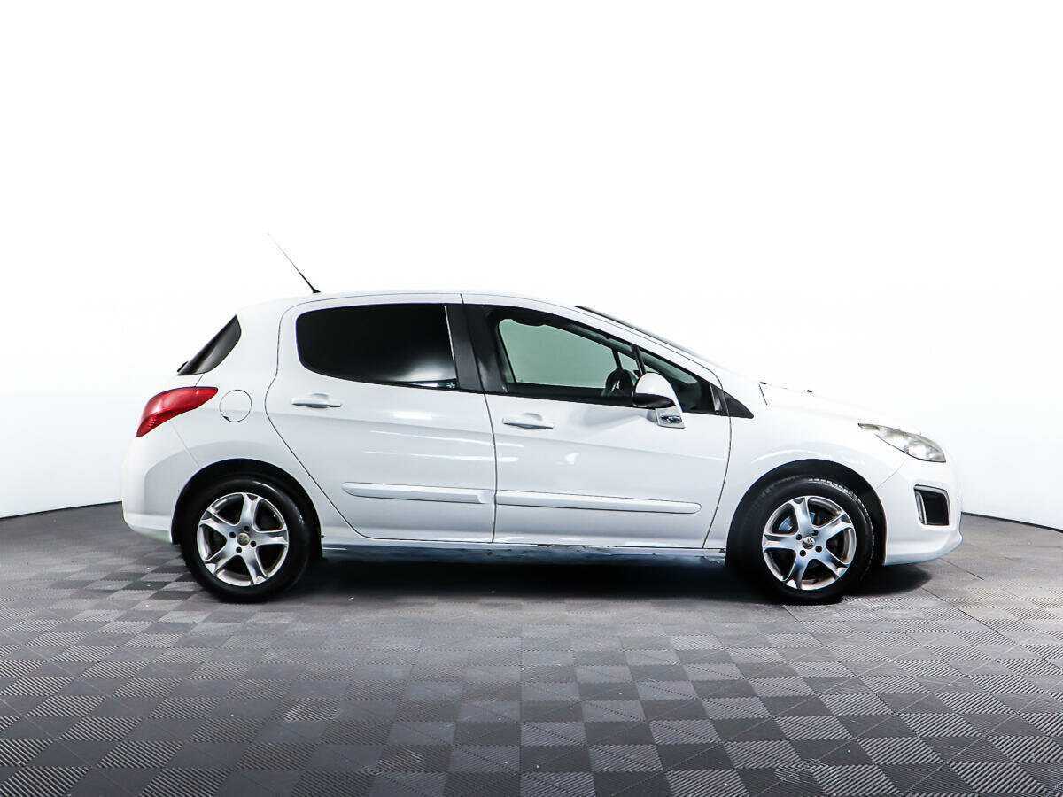 Купить Peugeot 308, 2011, 197 926 км, фото №4