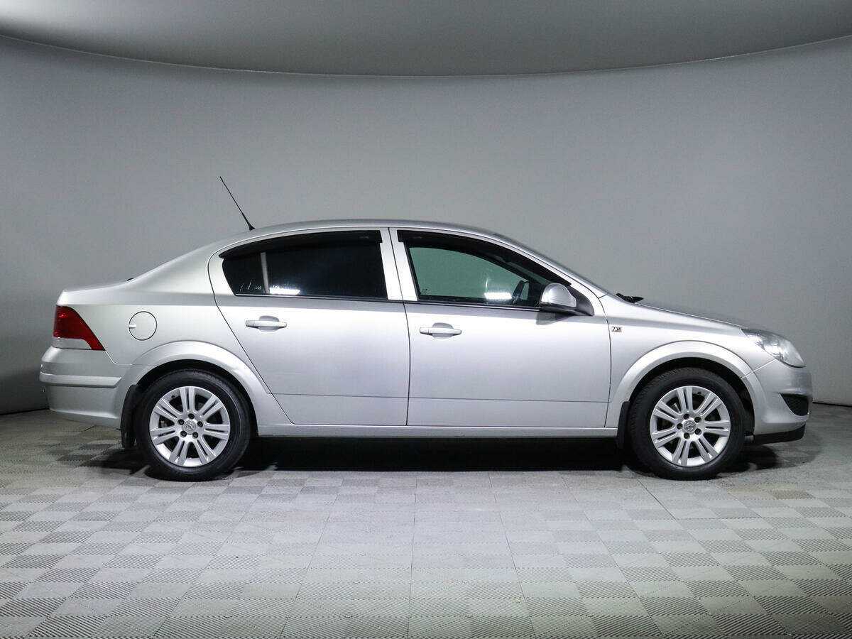 Купить Opel Astra, 2011, 134 359 км, фото №4
