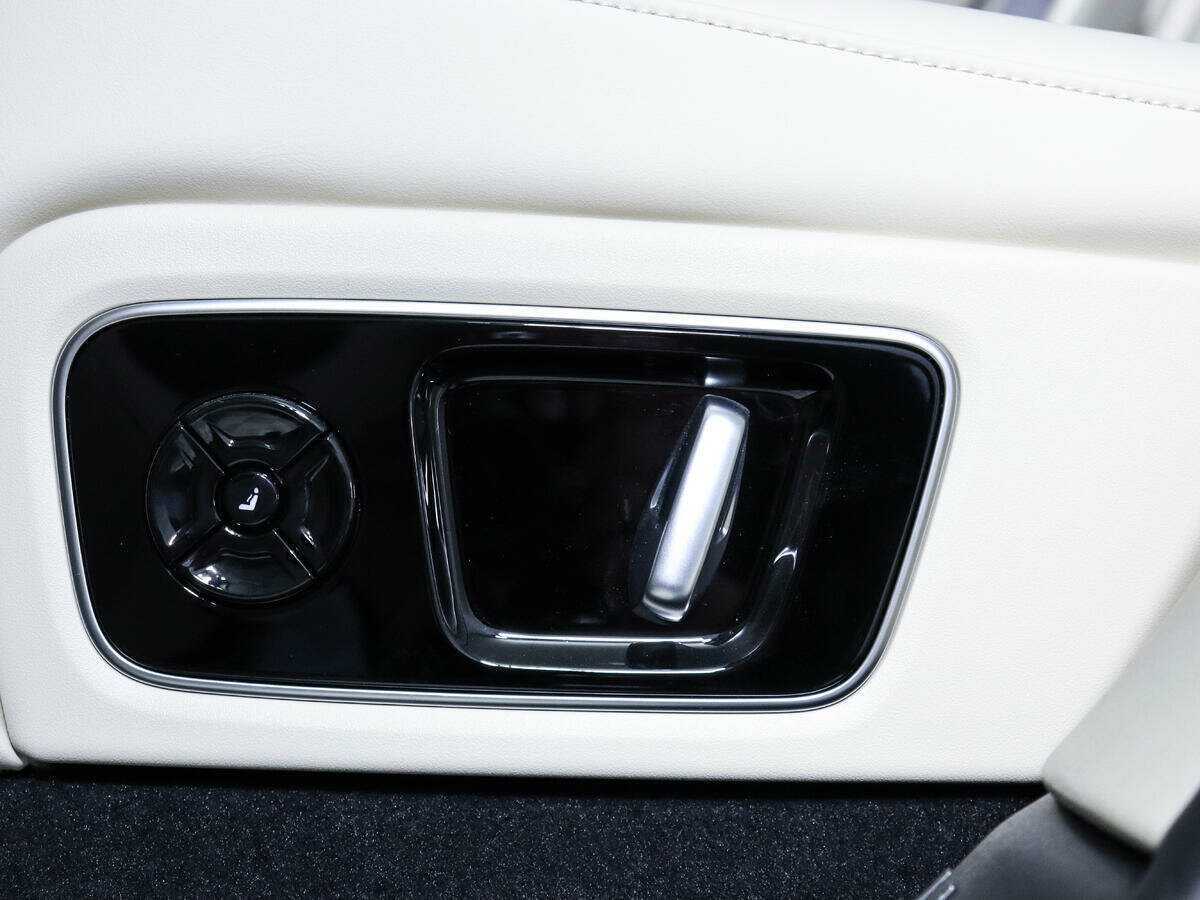 Купить LiXiang L7 52.3 kWh, 2024, 20 км, фото №13