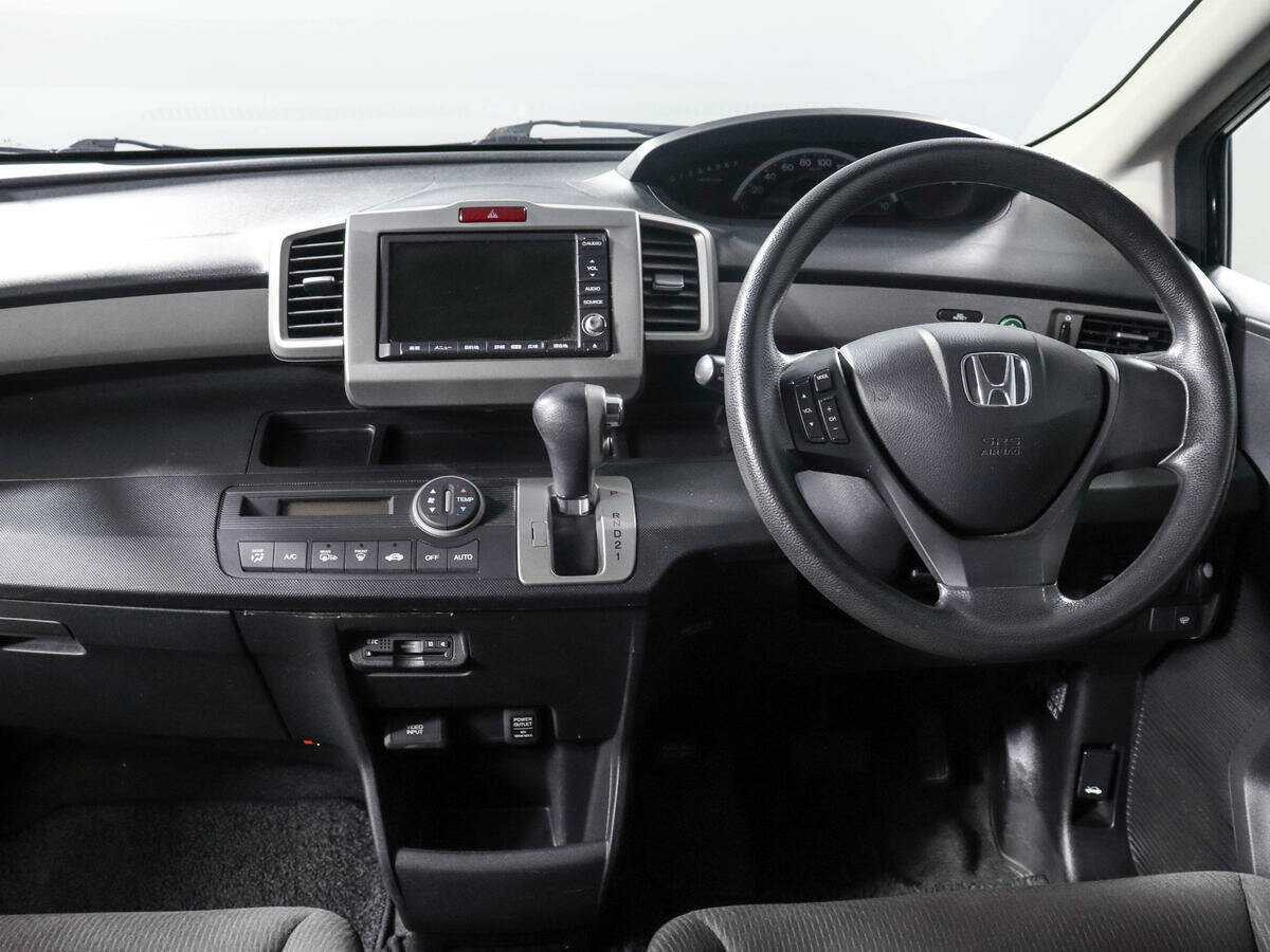 Купить Honda Freed, 2011, 160 000 км, фото №12
