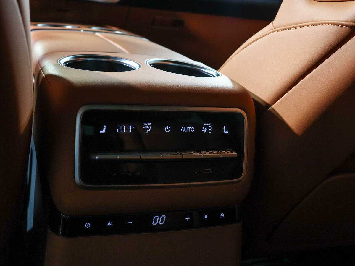 Купить LiXiang L9 44.5 kWh, 2023, 1 950 км, фото №17