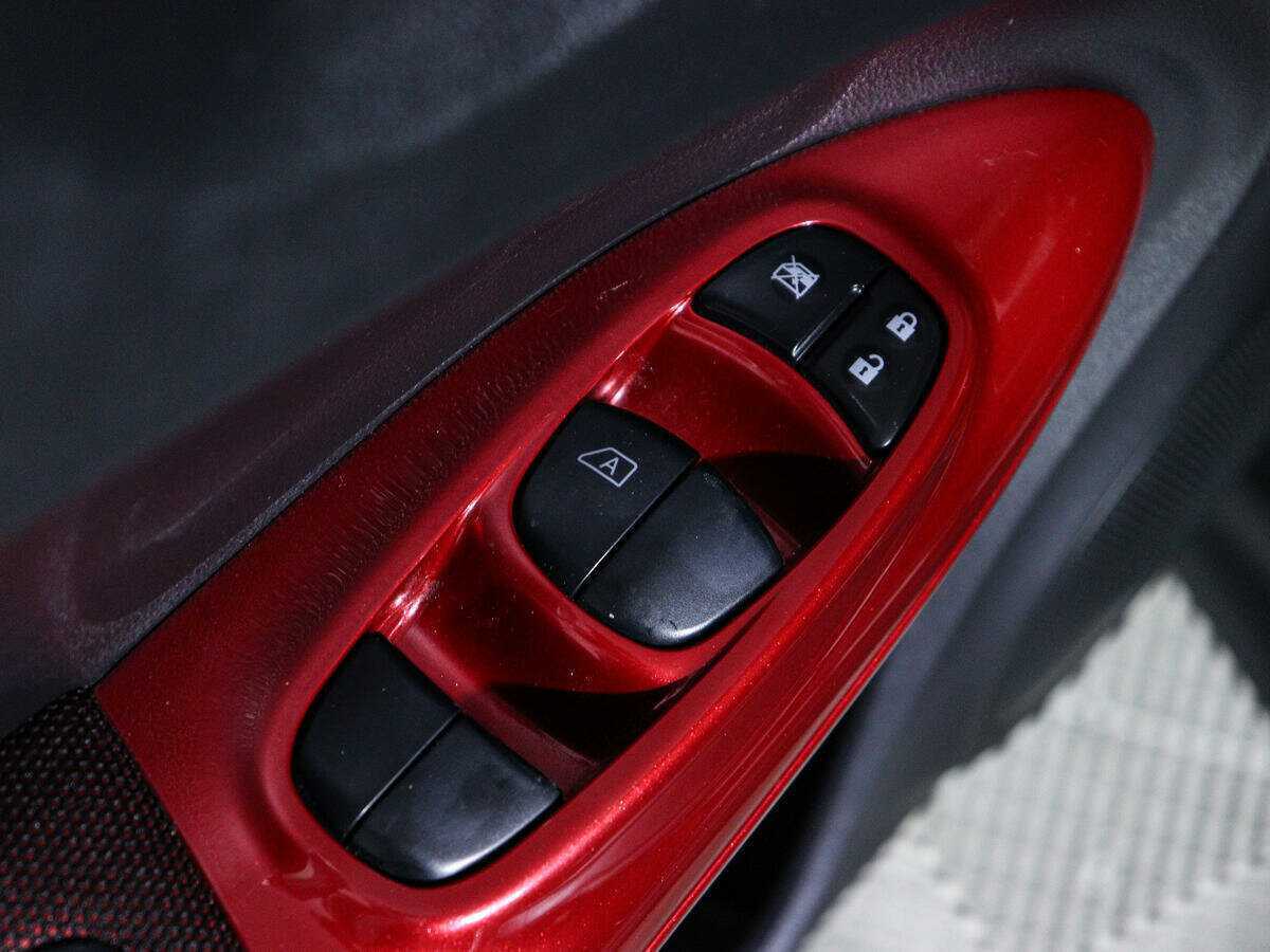 Купить Nissan Juke, 2011, 137 952 км, фото №16