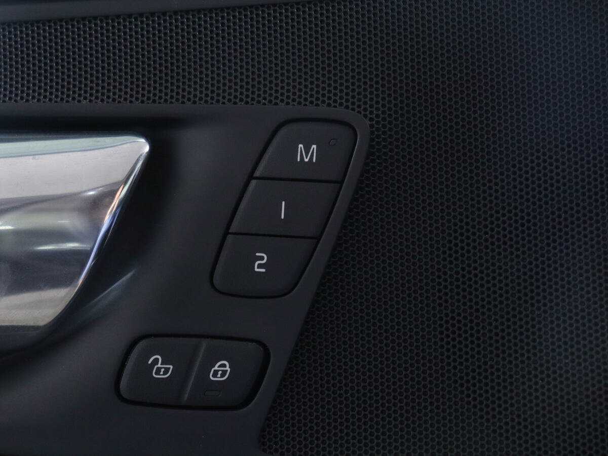 Купить Volvo XC60, 2018, 83 920 км, фото №13