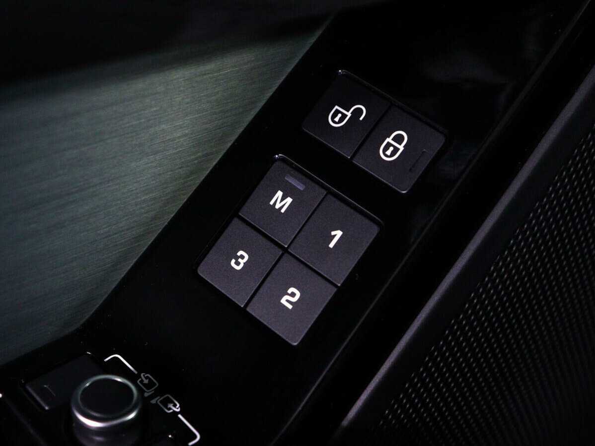 Купить Land Rover Range Rover Velar, 2020, 88 970 км, фото №15