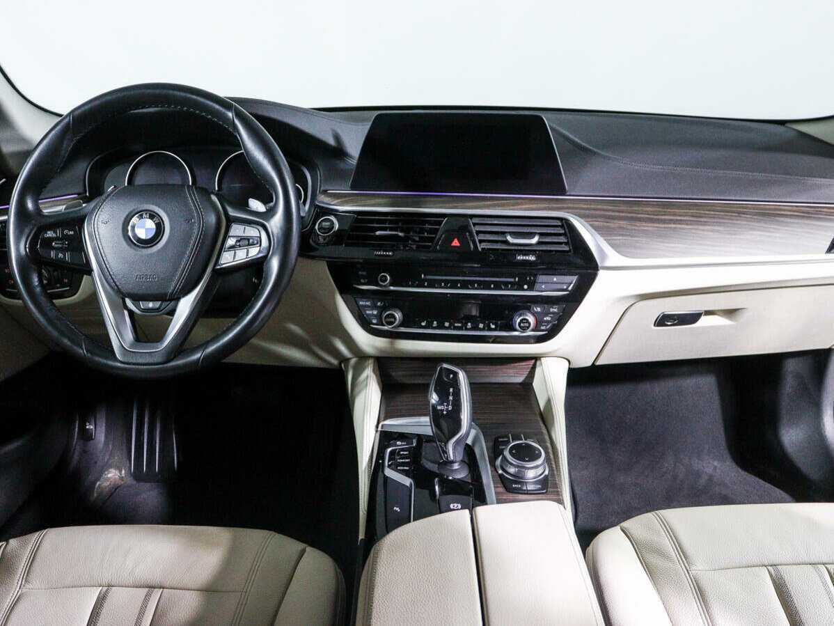 Купить BMW 5 серии 520d xDrive, 2019, 82 981 км, фото №10
