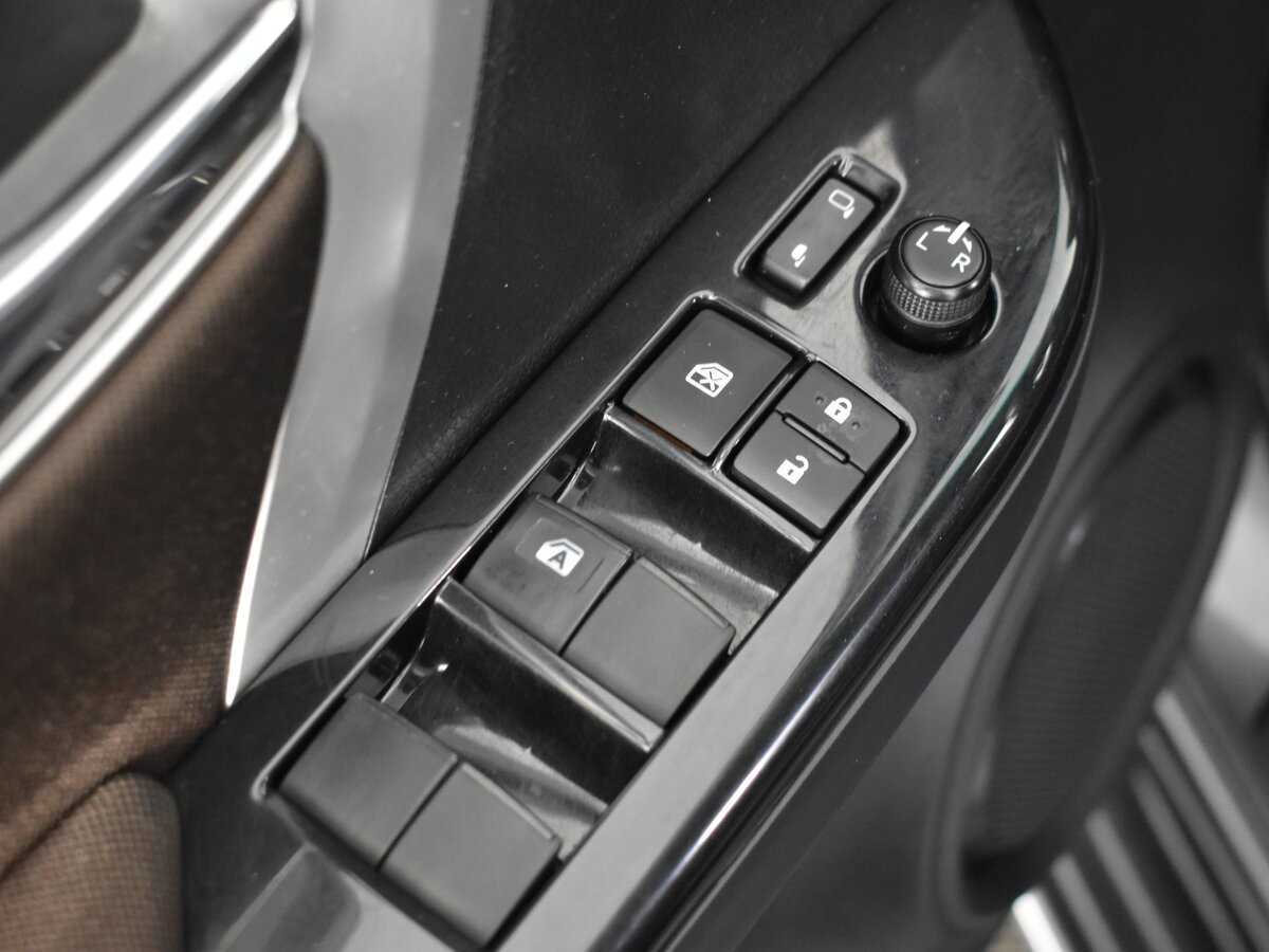 Купить Toyota Fortuner, 2020, 120 450 км, фото №8