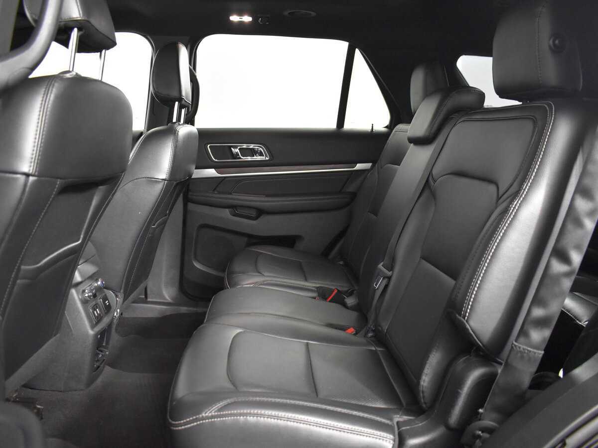 Купить Ford Explorer, 2018, 146 851 км, фото №10