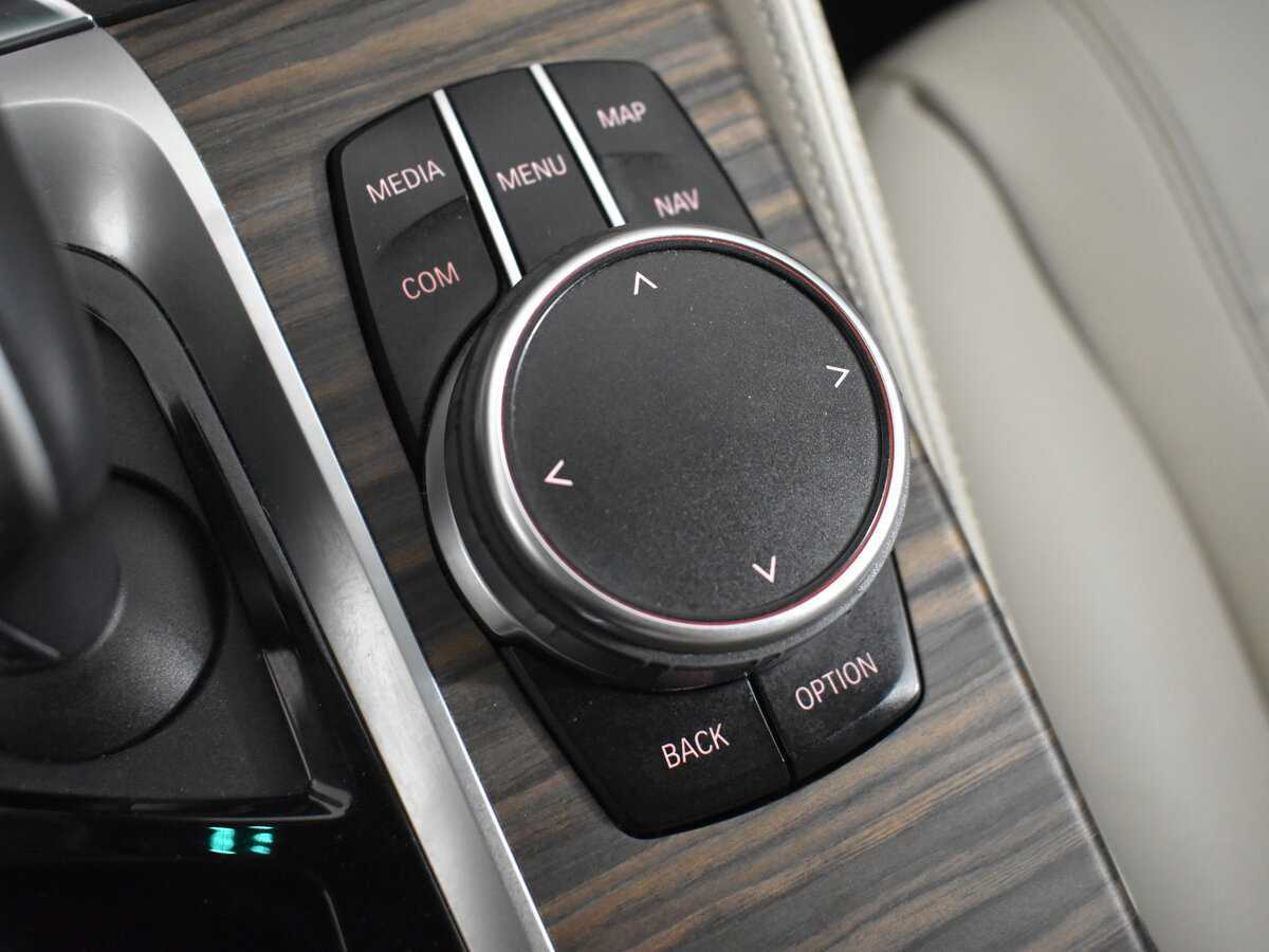 Купить BMW 5 серии 520d xDrive, 2019, 166 000 км, фото №20