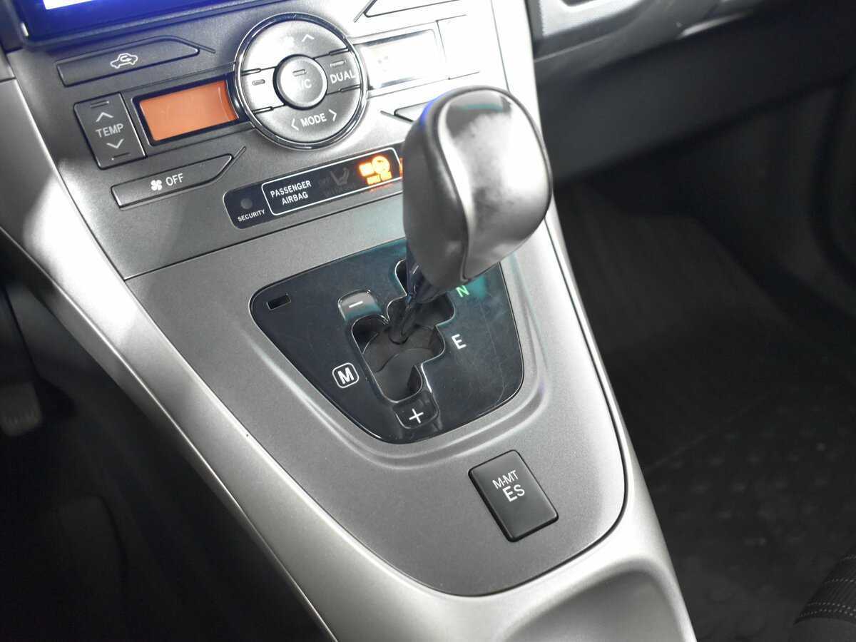 Купить Toyota Auris, 2007, 170 705 км, фото №16