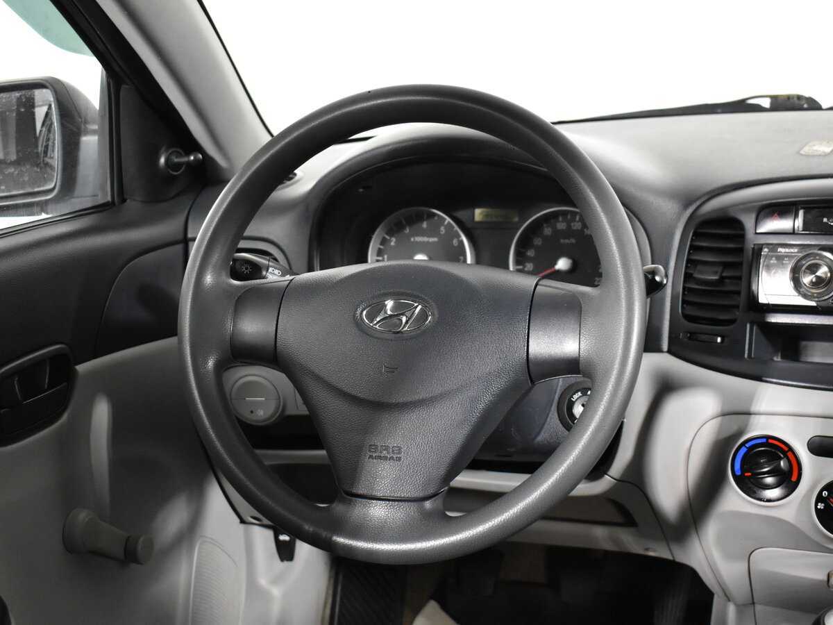 Купить Hyundai Verna, 2007, 195 448 км, фото №9