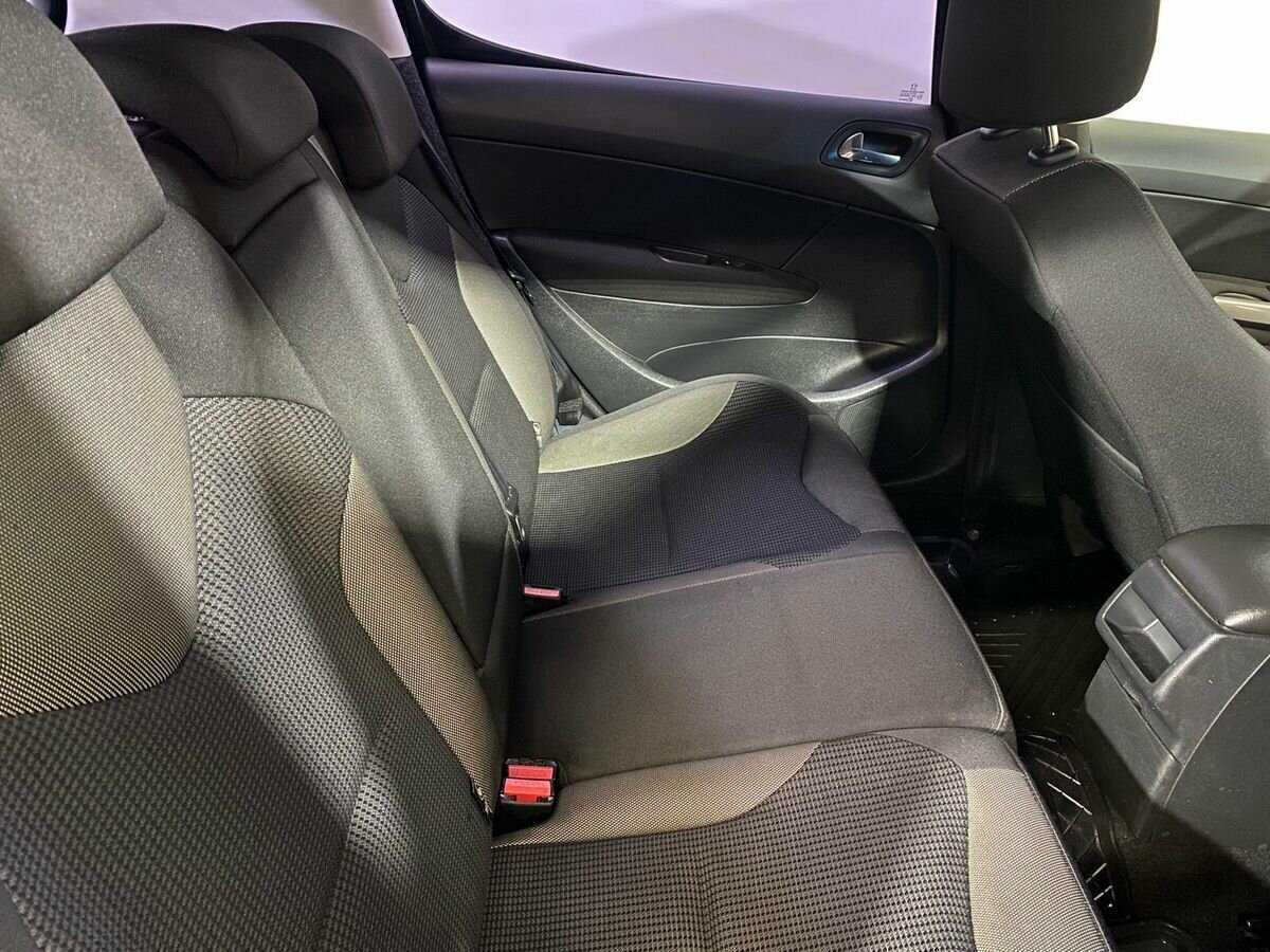 Купить Peugeot 308, 2011, 143 417 км, фото №11