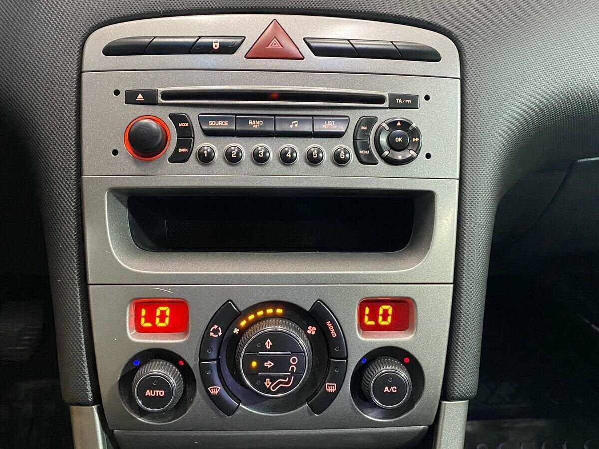 Купить Peugeot 308, 2011, 143 417 км, фото №13