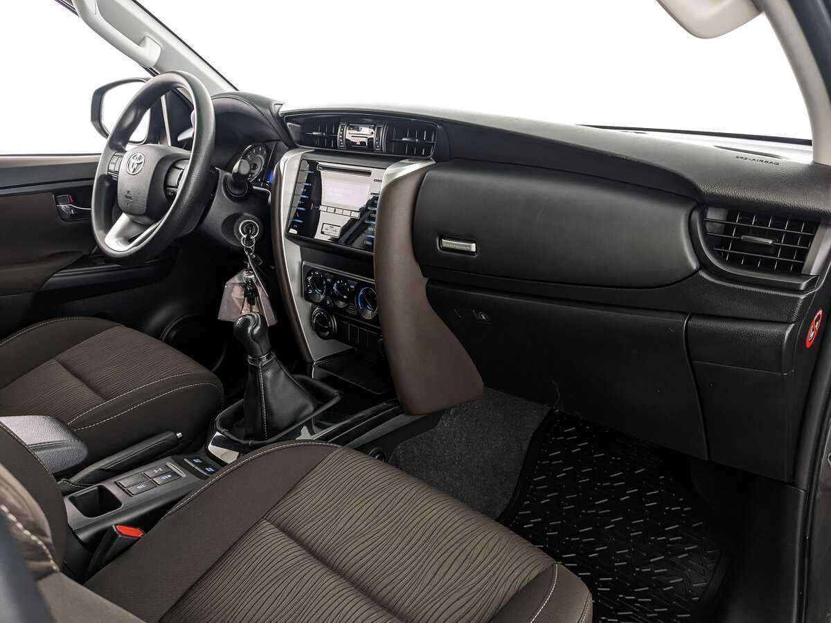 Купить Toyota Fortuner, 2019, 31 652 км, фото №9