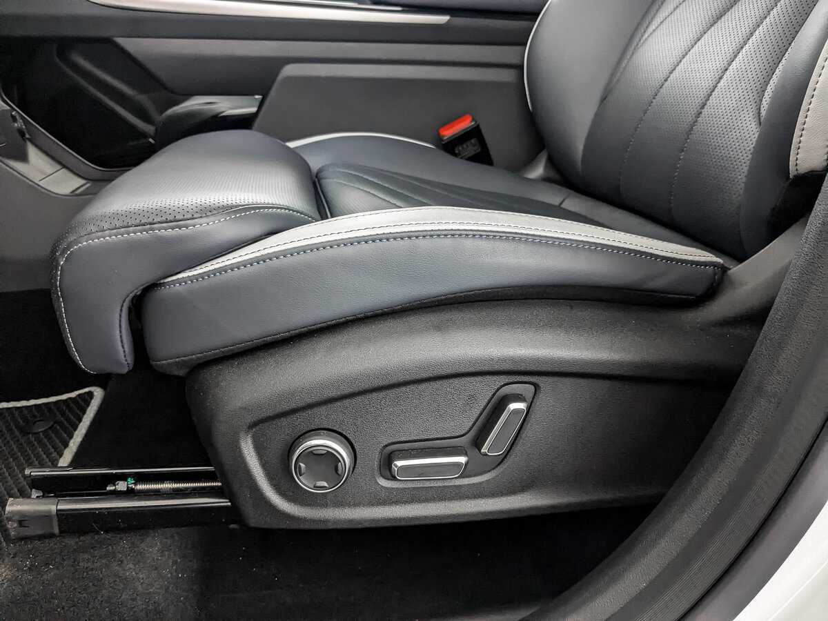 Купить Geely Atlas, 2024, 2 460 км, фото №21