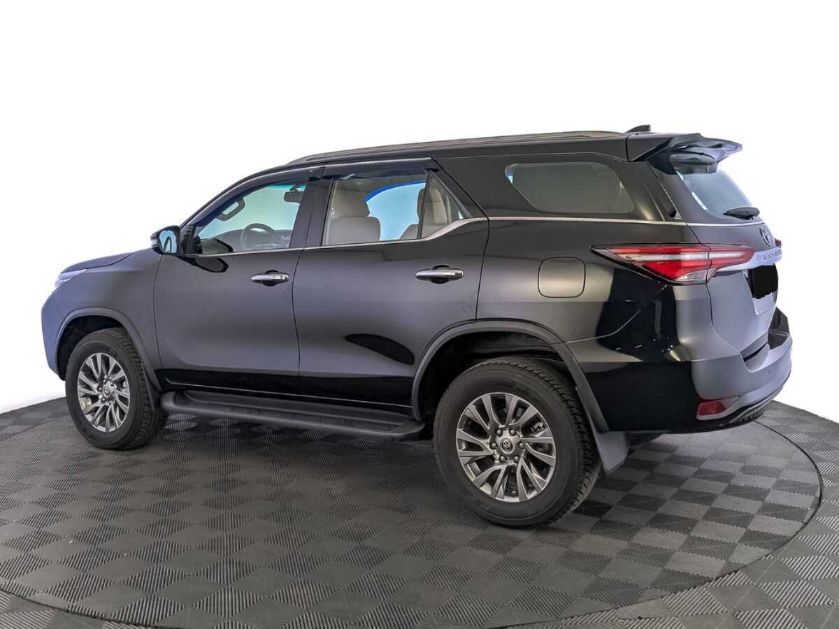 Купить Toyota Fortuner, 2022, 9 682 км, фото №7