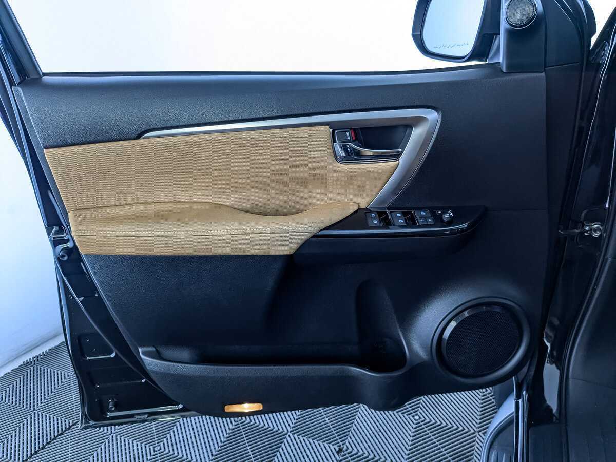 Купить Toyota Fortuner, 2022, 9 682 км, фото №15
