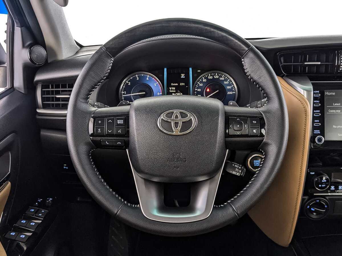 Купить Toyota Fortuner, 2022, 9 682 км, фото №18