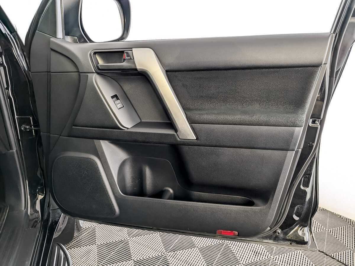 Купить Toyota Land Cruiser Prado, 2019, 88 310 км, фото №21