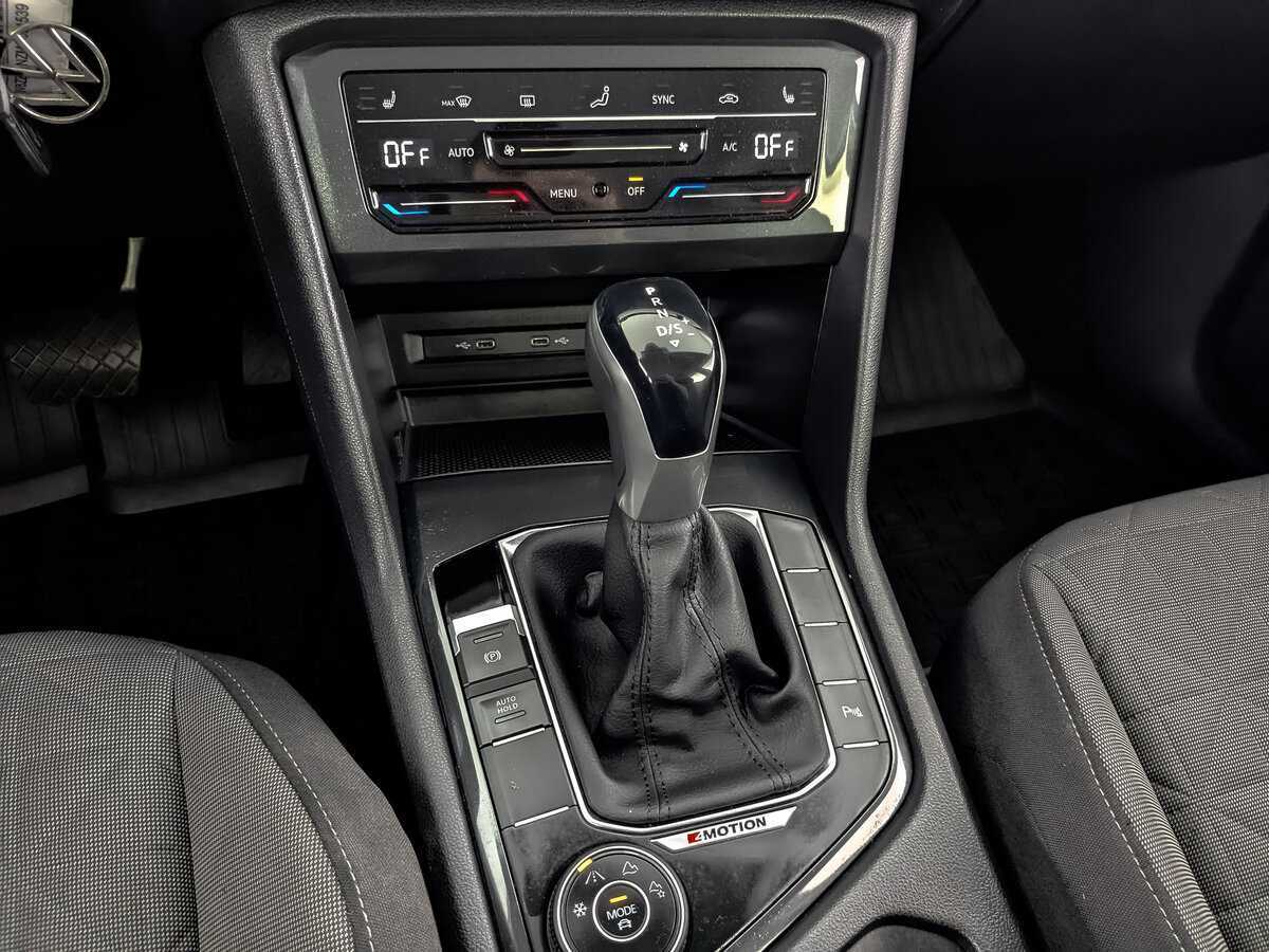 Купить Volkswagen Tiguan, 2021, 42 944 км, фото №22