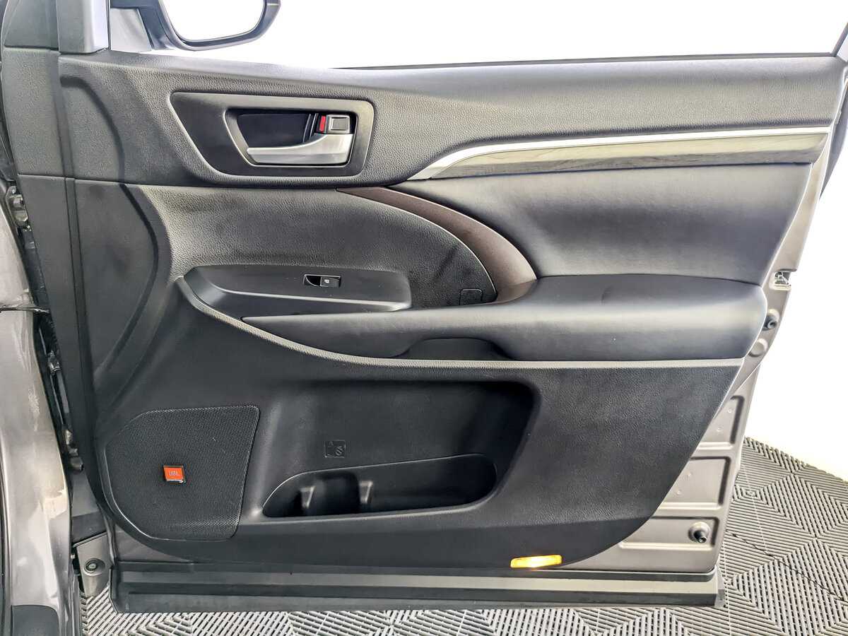 Купить Toyota Highlander, 2018, 113 852 км, фото №22