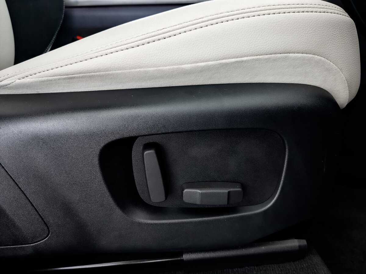 Купить Land Rover Range Rover Velar, 2018, 90 337 км, фото №24