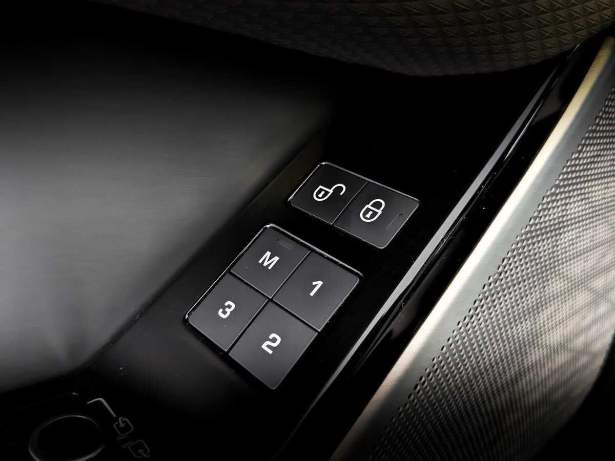 Купить Land Rover Range Rover Velar, 2017, 92 802 км, фото №18