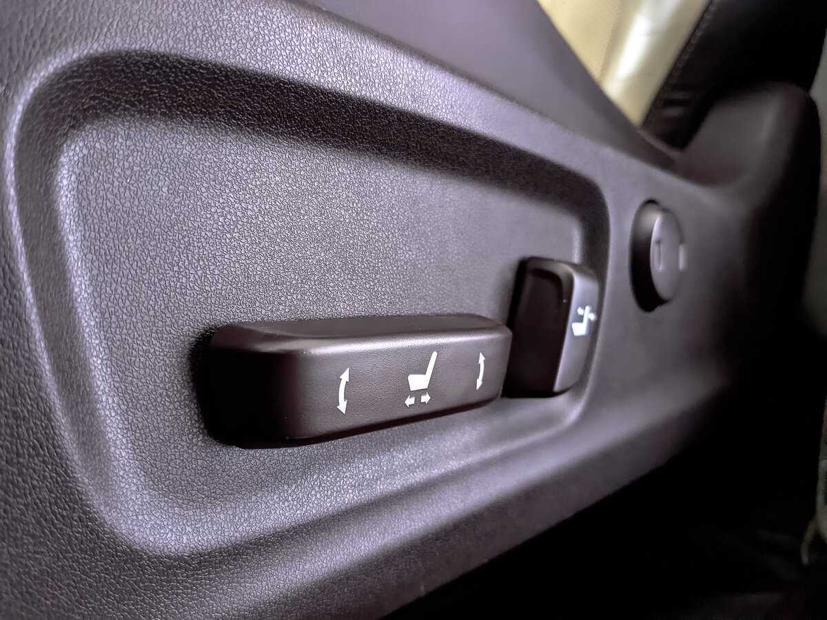 Купить Lexus RX 200t, 2016, 81 371 км, фото №24