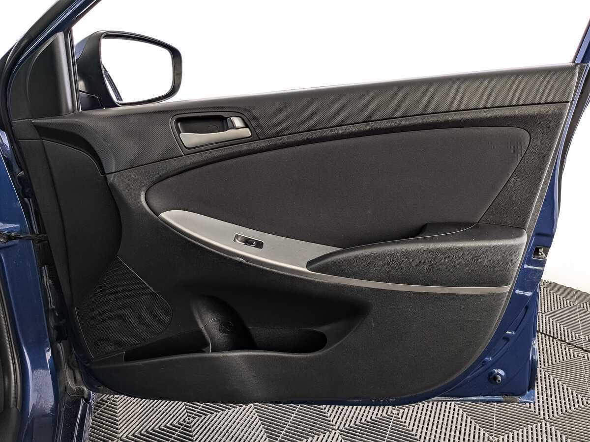 Купить Hyundai Solaris, 2015, 117 665 км, фото №20