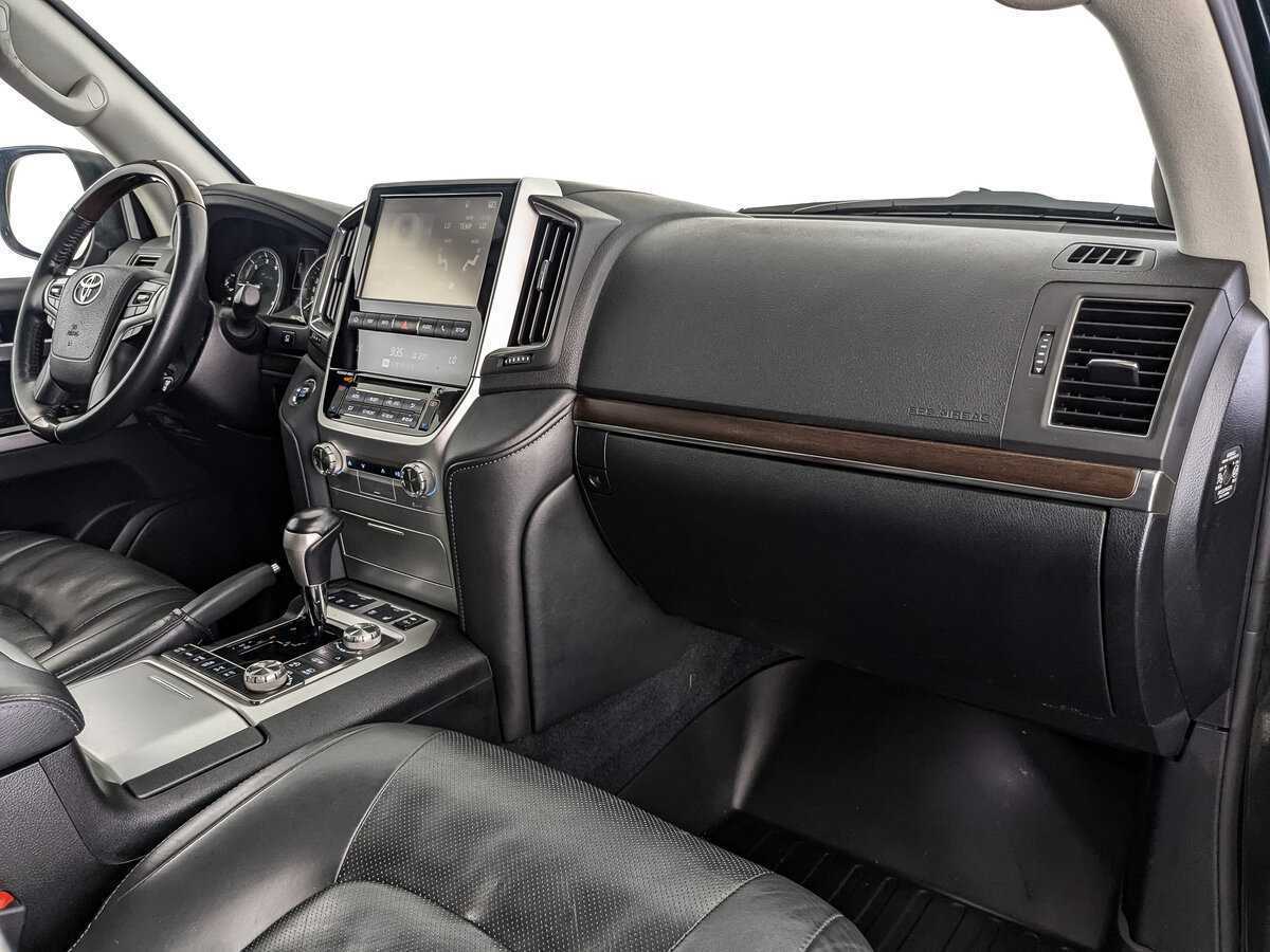 Купить Toyota Land Cruiser, 2017, 241 368 км, фото №9