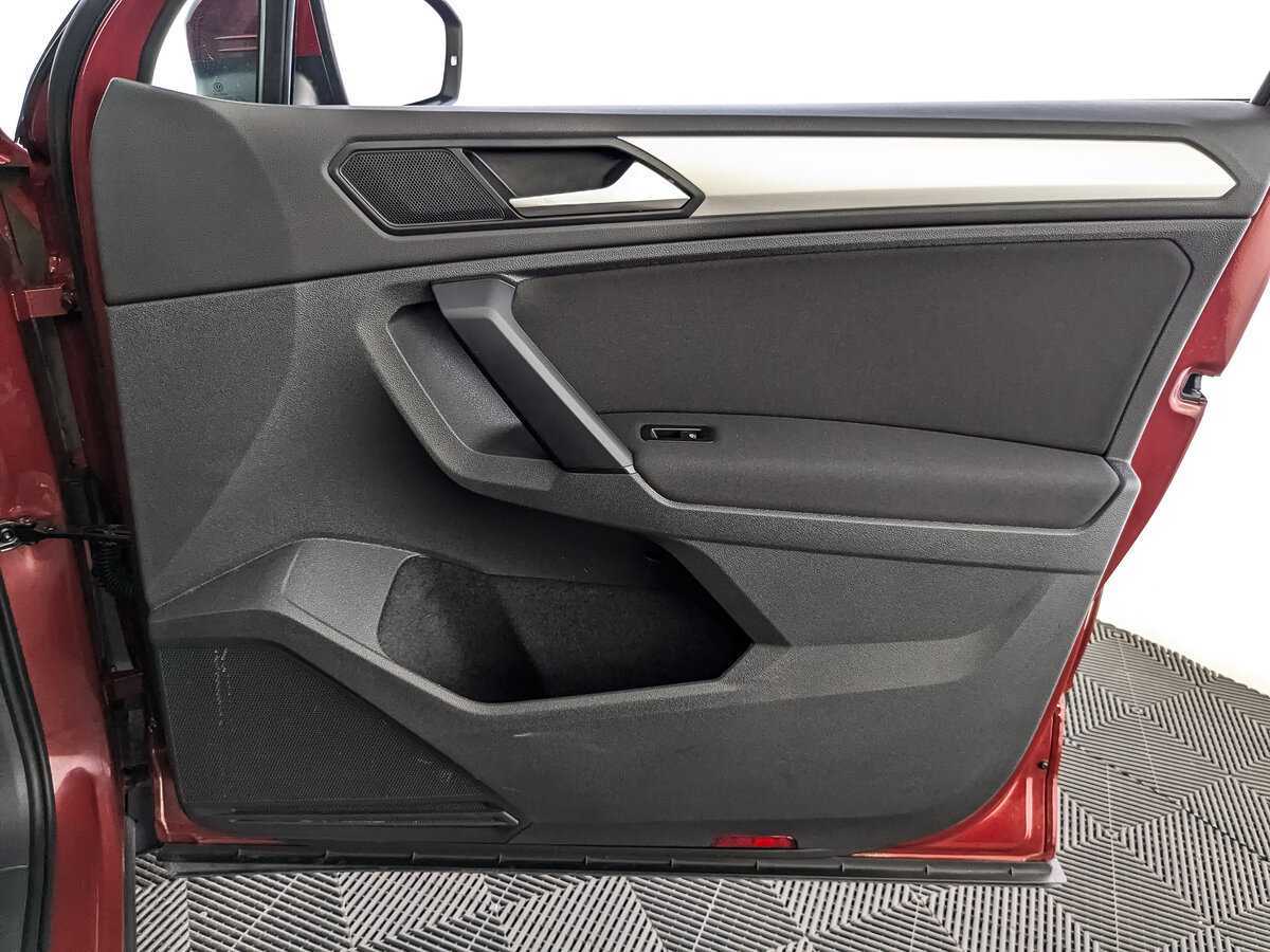 Купить Volkswagen Tiguan, 2020, 42 744 км, фото №21