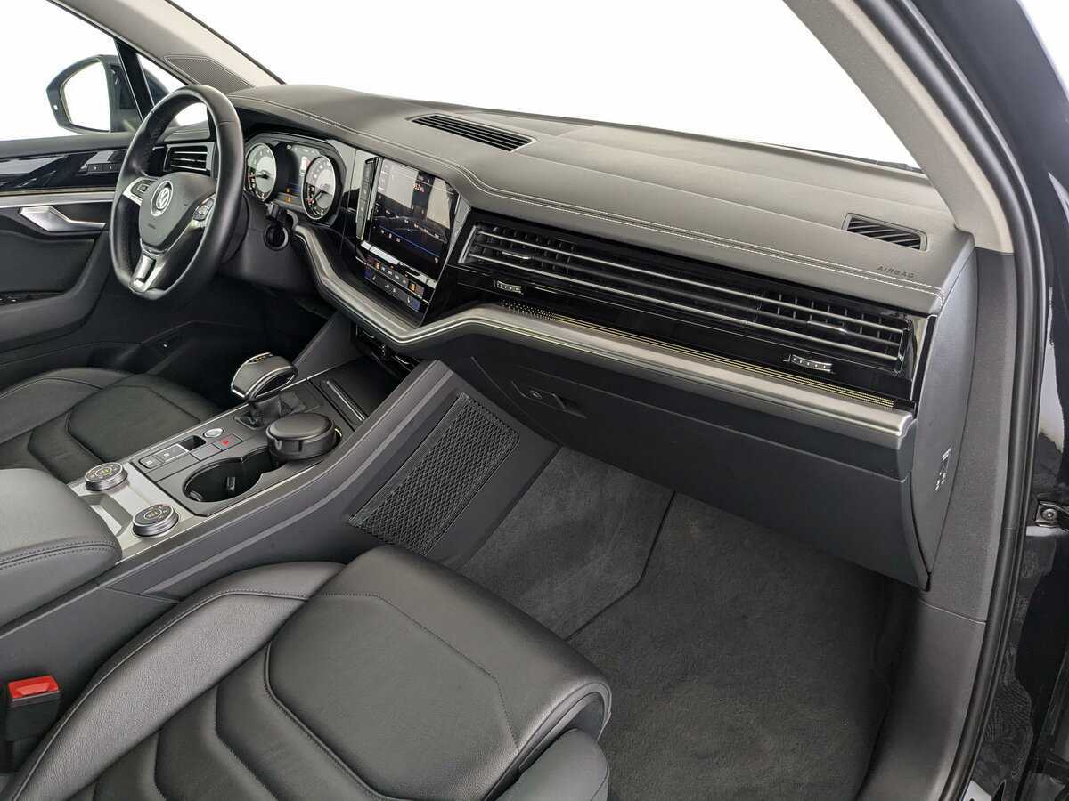 Купить Volkswagen Touareg, 2020, 117 000 км, фото №9
