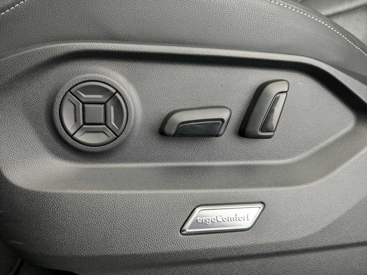 Купить Volkswagen Touareg, 2020, 117 000 км, фото №16