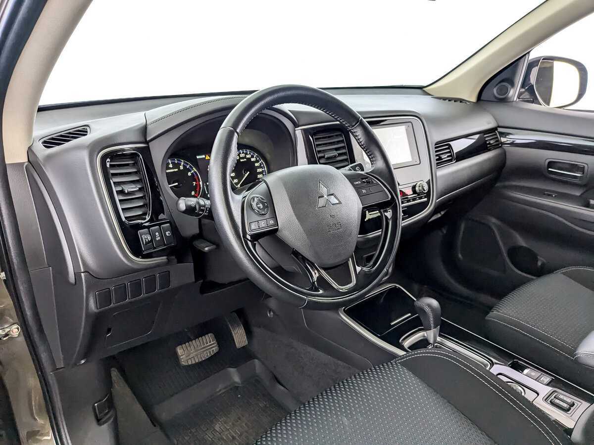 Купить Mitsubishi Outlander, 2021, 70 825 км, фото №13