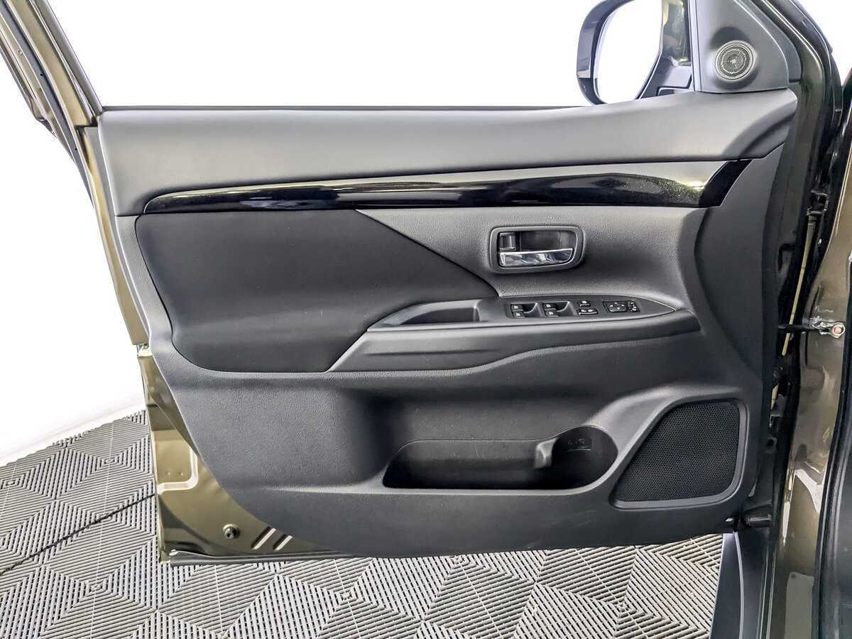 Купить Mitsubishi Outlander, 2021, 70 825 км, фото №14
