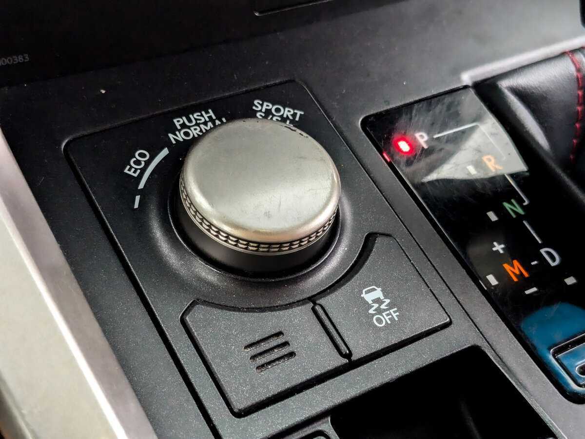 Купить Lexus NX 200t, 2015, 177 844 км, фото №24