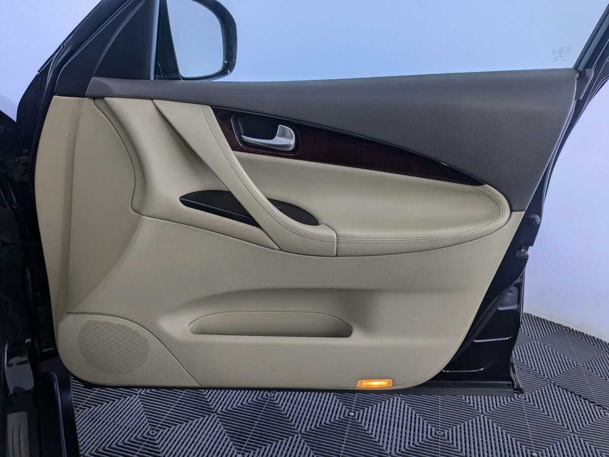 Купить Infiniti QX50, 2015, 190 325 км, фото №15