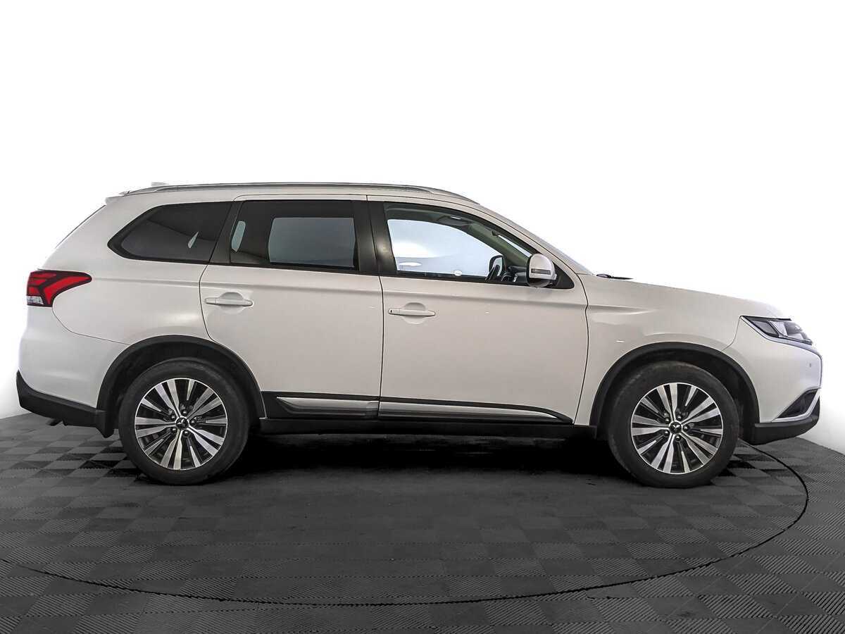 Купить Mitsubishi Outlander, 2019, 140 000 км, фото №4