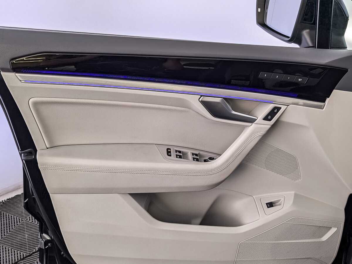 Купить Volkswagen Touareg, 2020, 66 623 км, фото №13