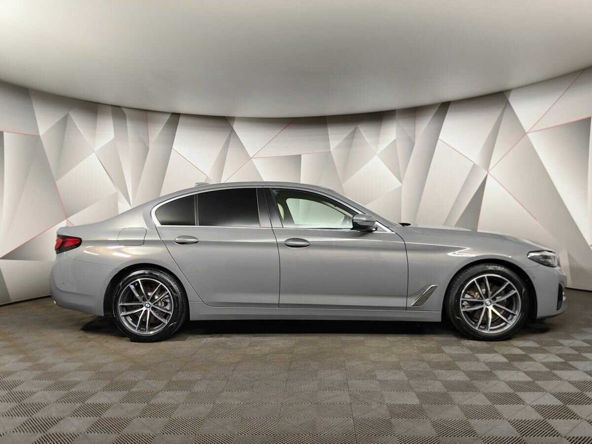 Купить BMW 5 серии 520d, 2020, 56 723 км, фото №6