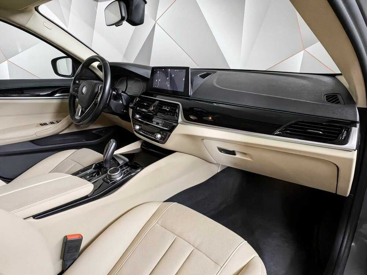 Купить BMW 5 серии 520d, 2020, 56 723 км, фото №9