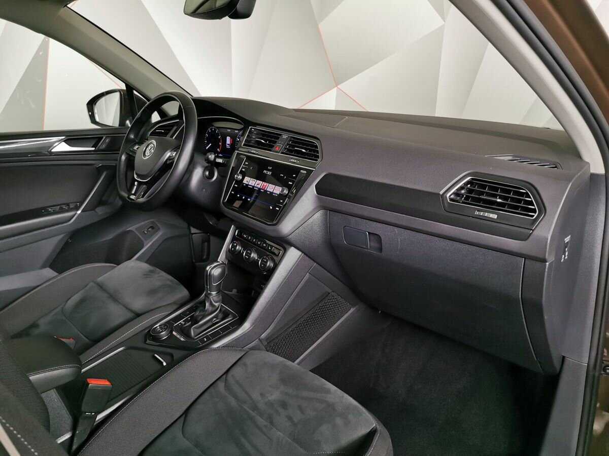 Купить Volkswagen Tiguan, 2018, 65 216 км, фото №9