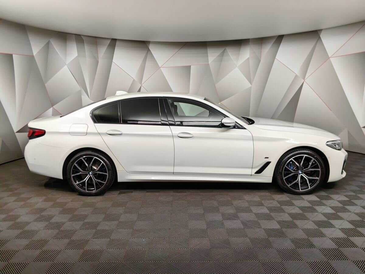 Купить BMW 5 серии 530d xDrive, 2020, 65 756 км, фото №6