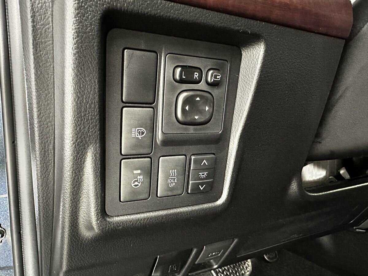 Купить Toyota Land Cruiser Prado, 2017, 41 526 км, фото №16