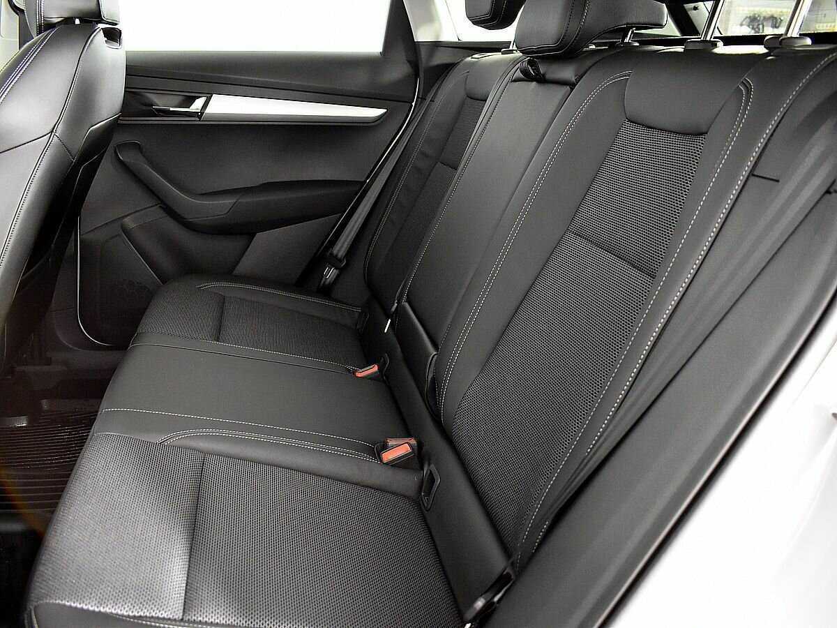 Купить Skoda Karoq, 2022, 30 356 км, фото №9