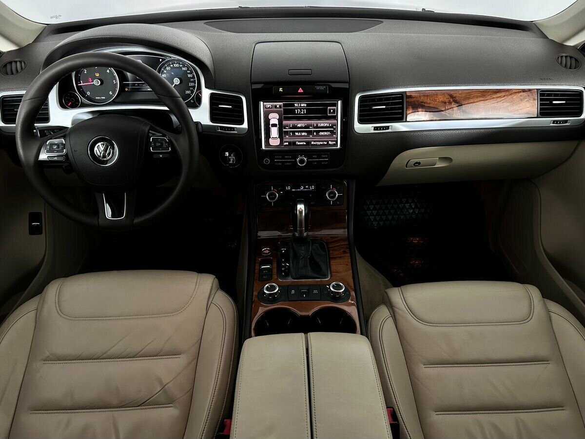 Купить Volkswagen Touareg, 2010, 262 216 км, фото №10