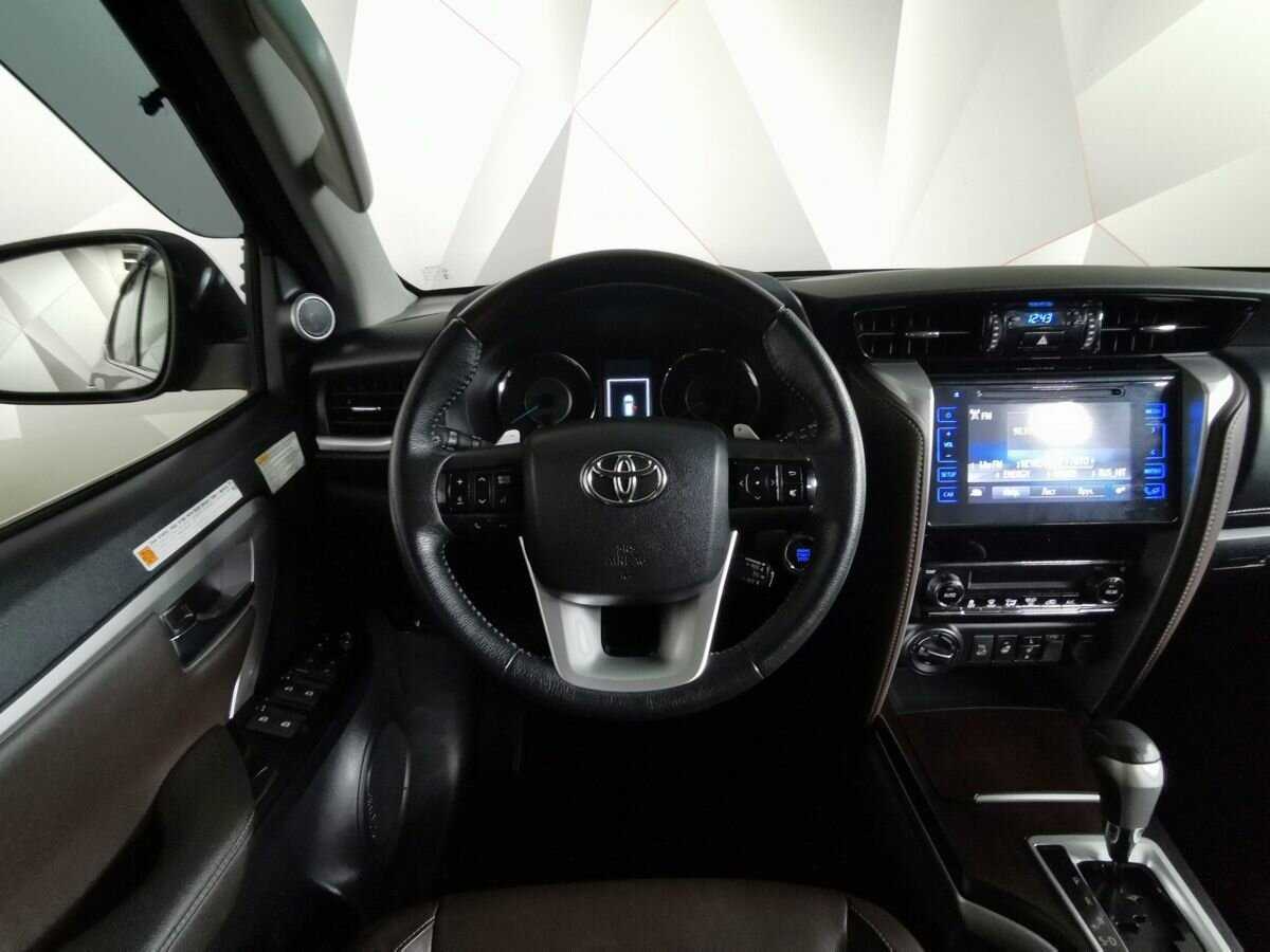 Купить Toyota Fortuner, 2019, 46 083 км, фото №15