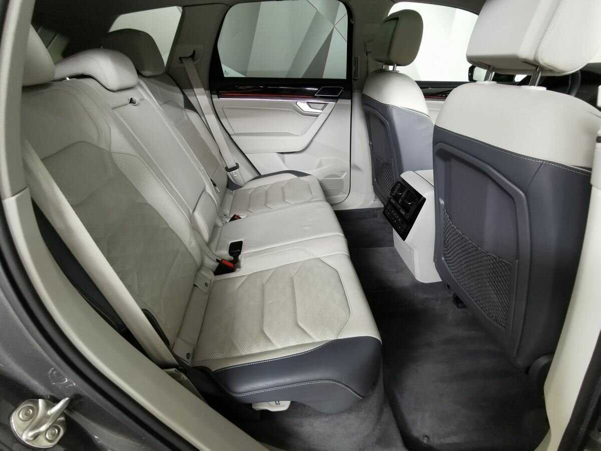Купить Volkswagen Touareg, 2019, 81 620 км, фото №12