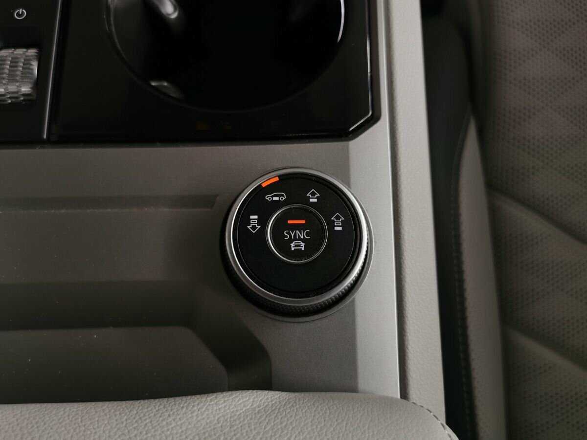 Купить Volkswagen Touareg, 2019, 81 620 км, фото №16