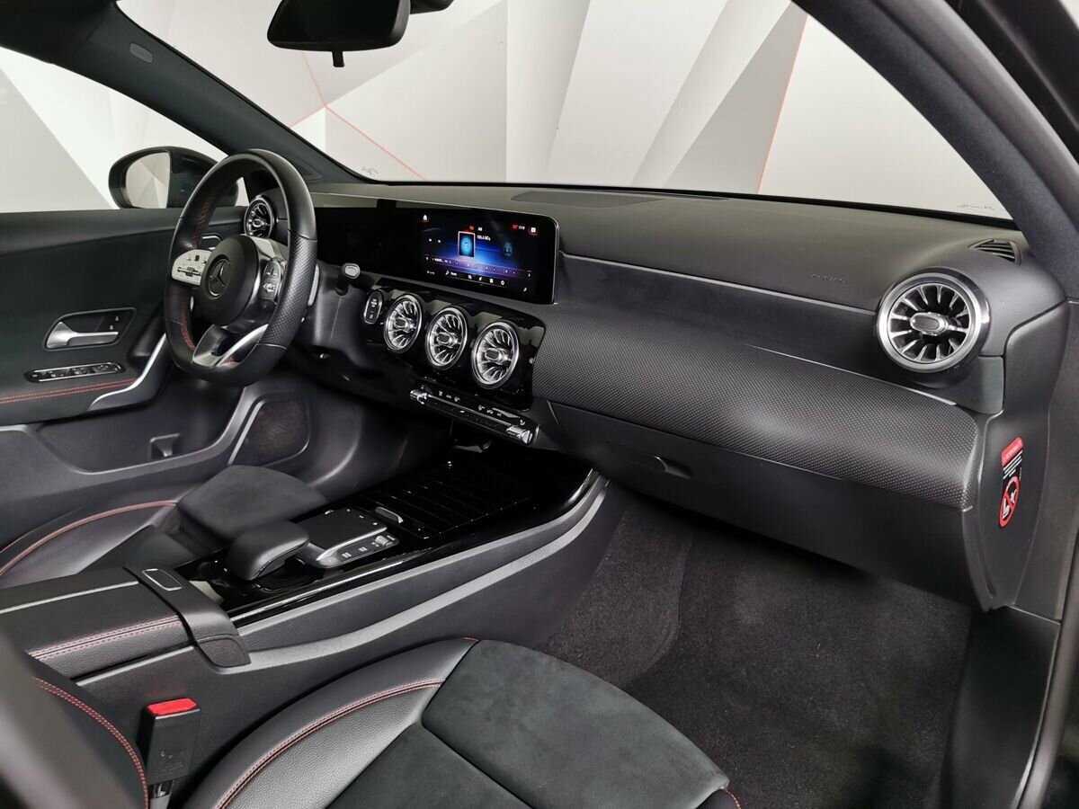 Купить Mercedes-Benz A-Класс 200, 2021, 64 080 км, фото №9