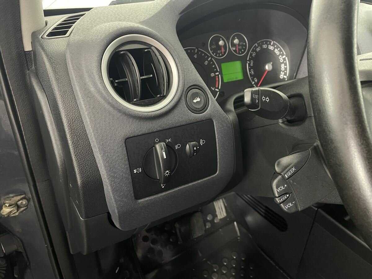 Купить Ford Fusion, 2006, 149 125 км, фото №9